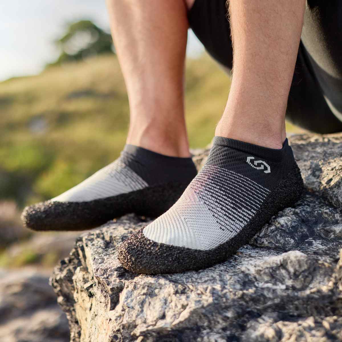 SKINNERS 2.0 Adults Minimalist Footwear - Stone