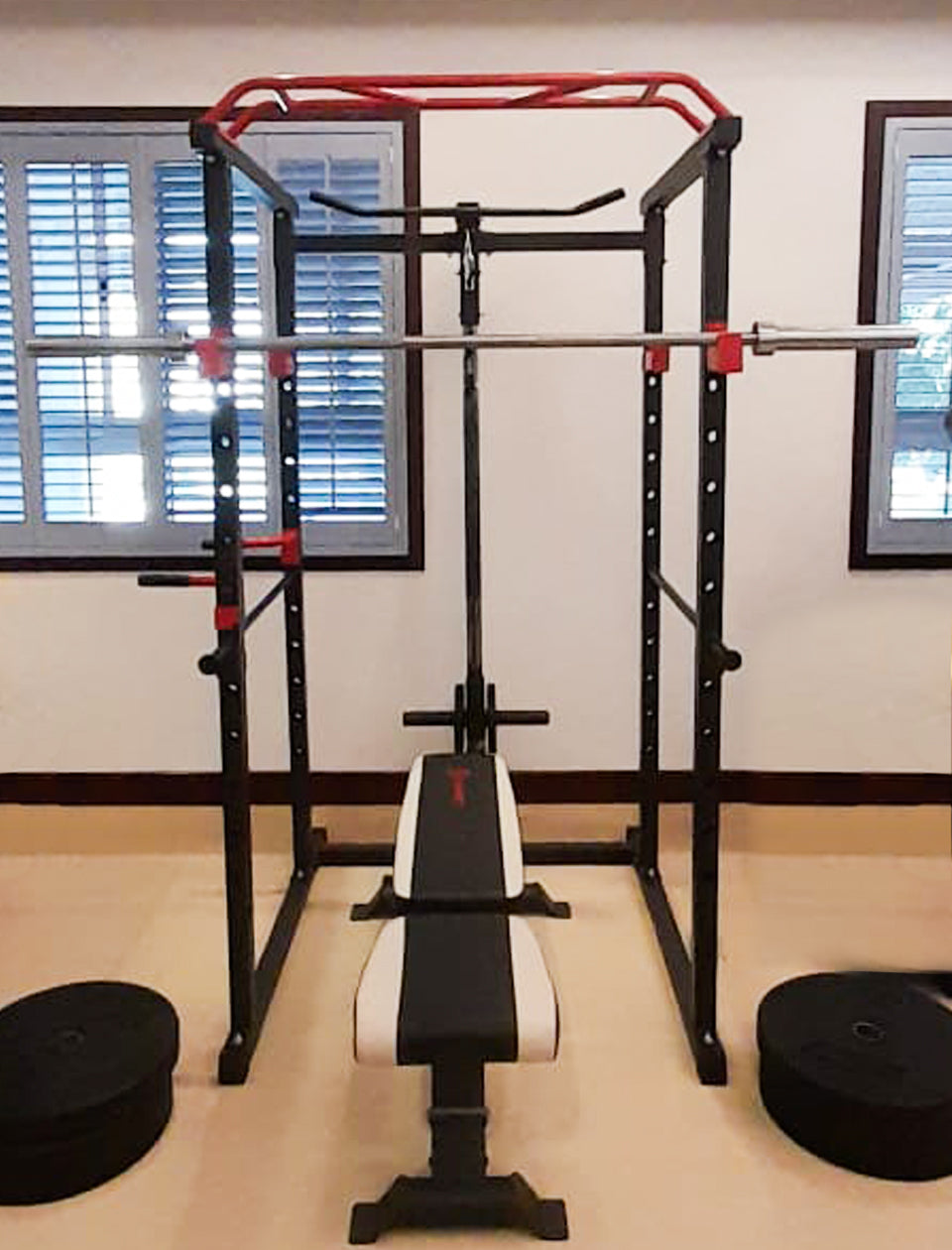 1441 Fitness - سكوات راك عالي التحمل وقفص طاقة مع بار سحب J008 - إطار باللون الرمادي